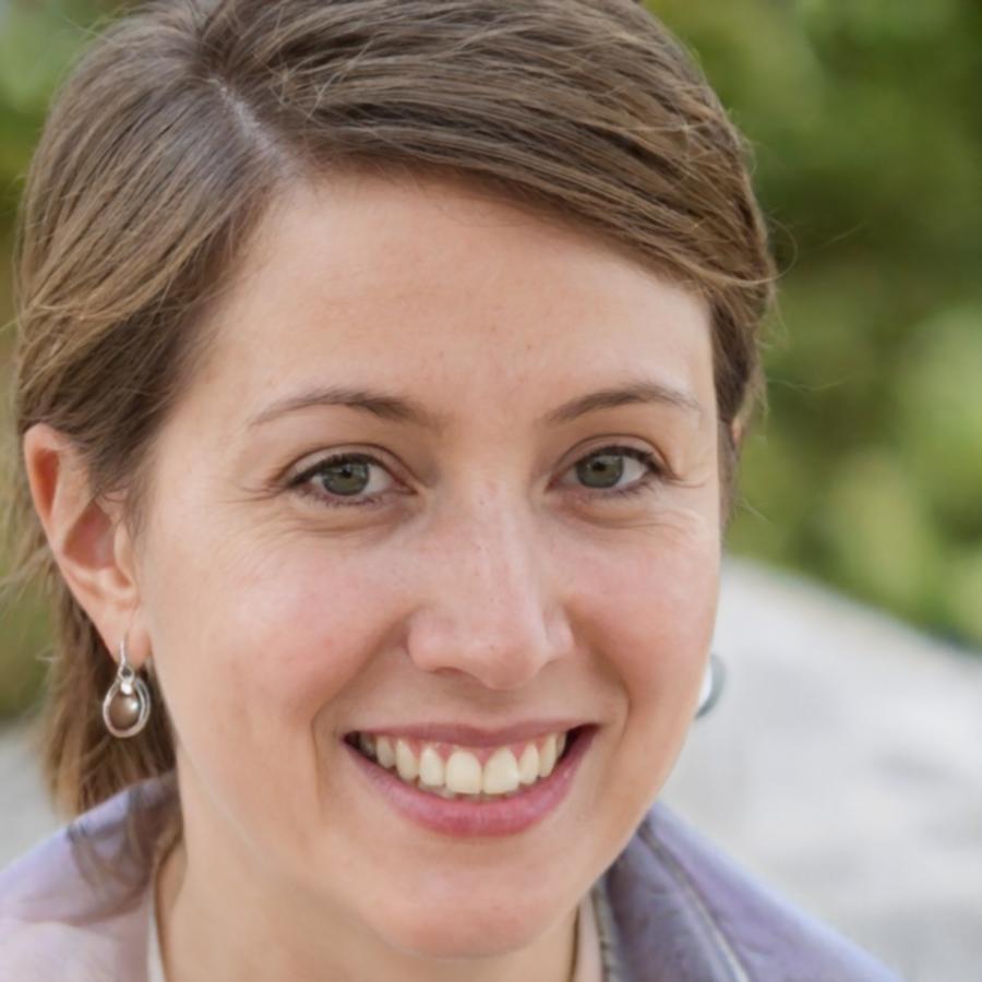 Elke Bergstrom – Leitende Kursentwicklerin